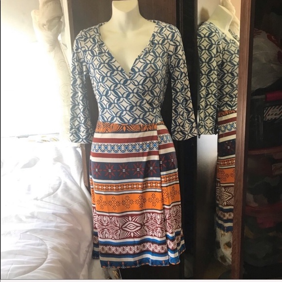 SOLD Diane Von Furstenberg silk 3/4 sleeve dress - Picture 2 of 8